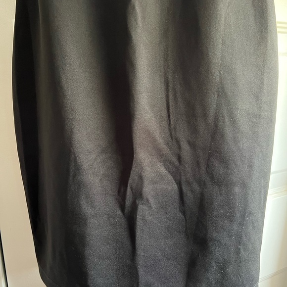 Black Solid and Lace Dress - Picture 5 of 7